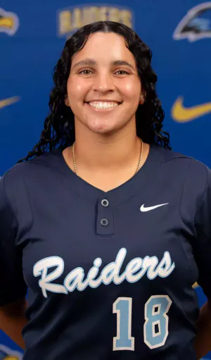 Makayla Nieves, Softball, undefined