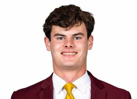 Pierce Walsh, Football, undefined