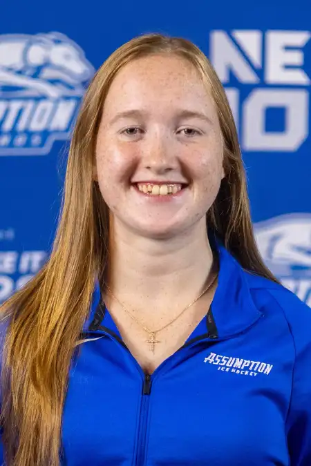 Maria Suarez, Hockey, Assumption University