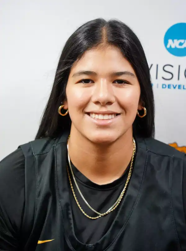 Laura Sierra, Basketball, Texas Lutheran University