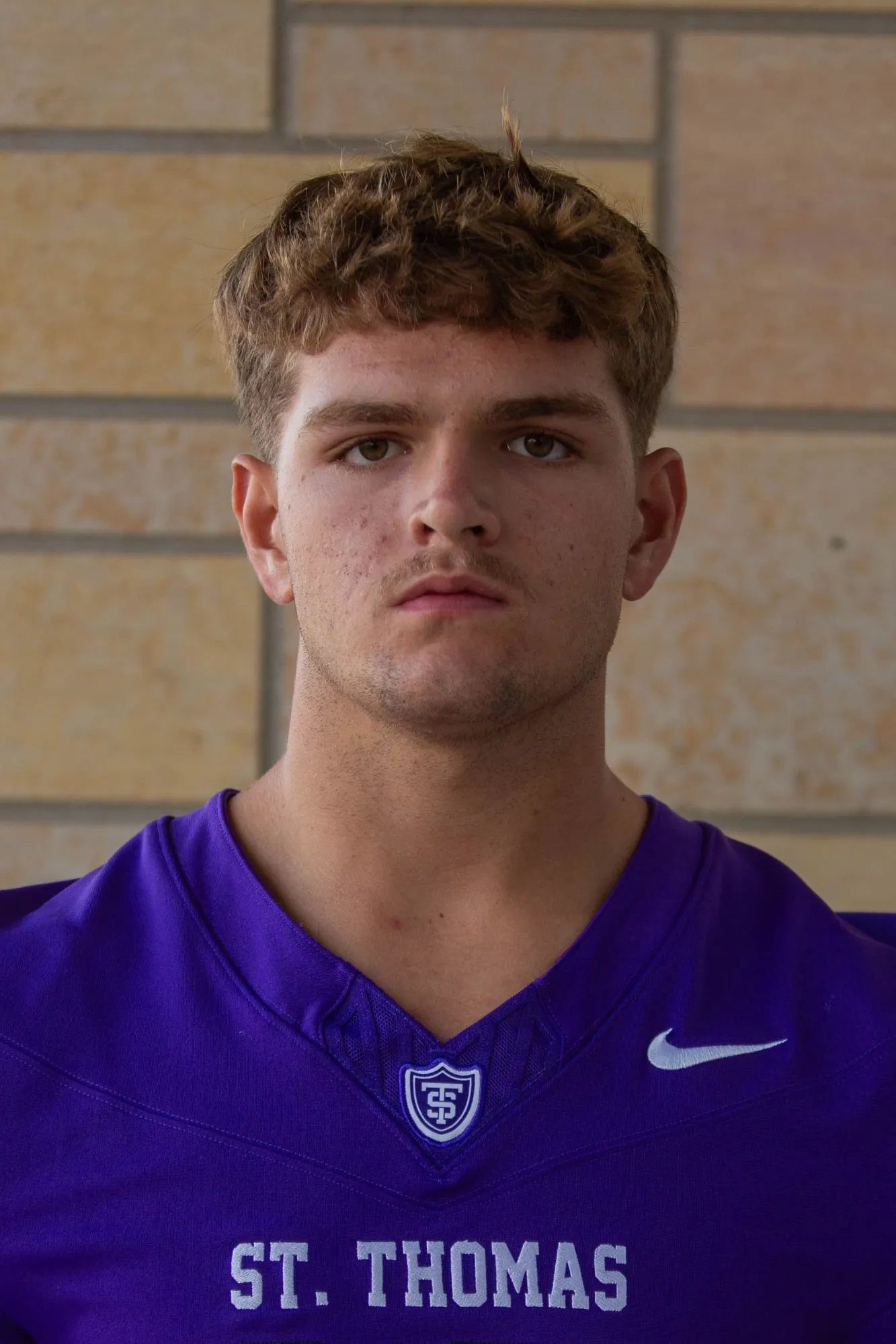 Glendon Thompson, Football, undefined