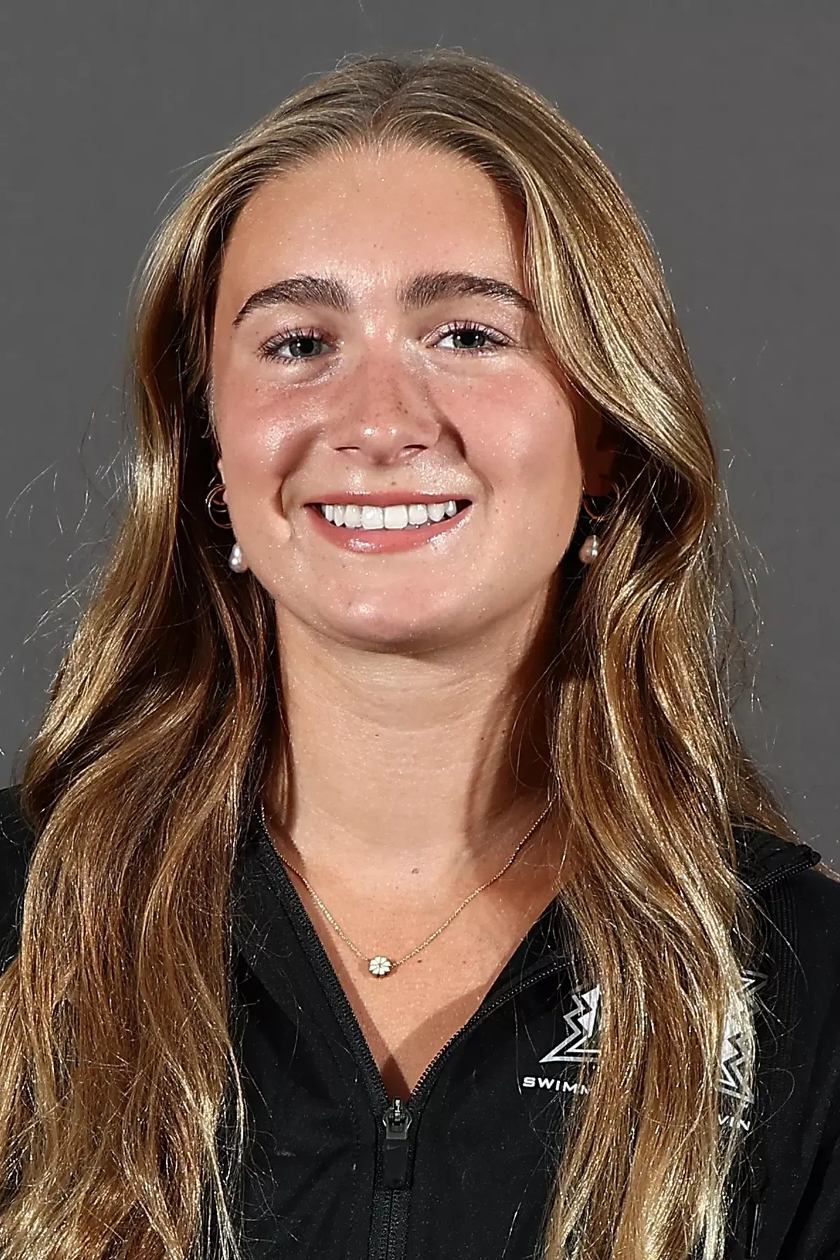 Aziza Meyer, Swimming & Diving, University of Hawai'i