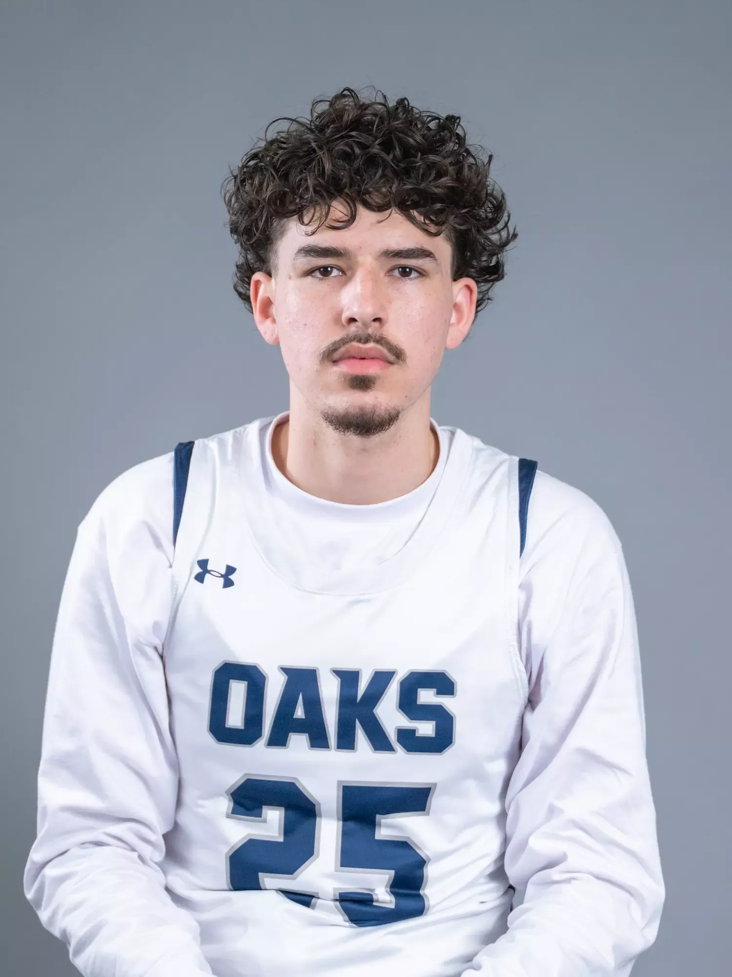 Diego Sarabia, Basketball, Menlo College