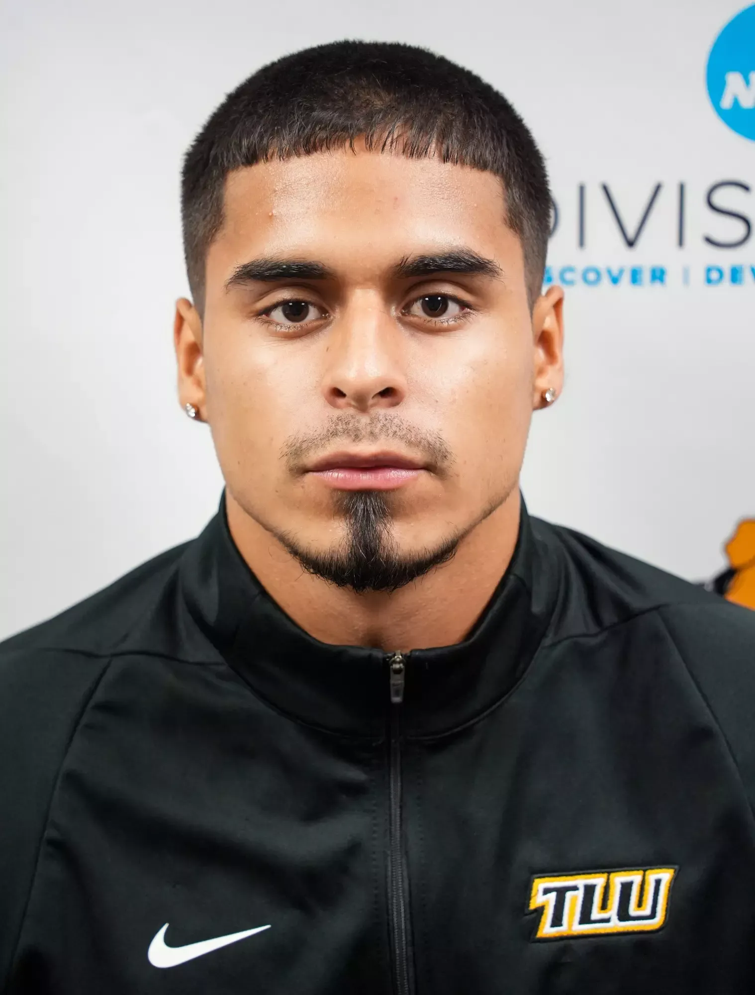 Justin Navarro, Football, undefined
