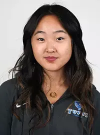 Katie Han, Fencing, Tufts University