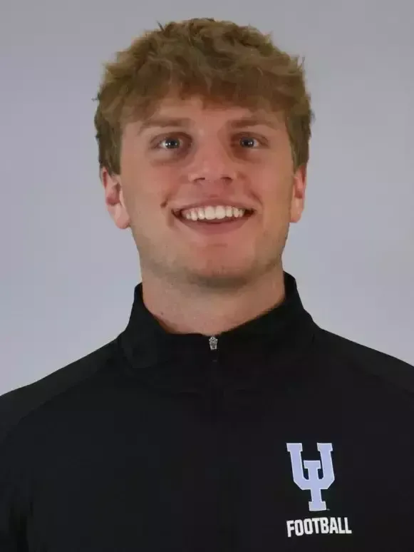Owen Maas, Football, undefined