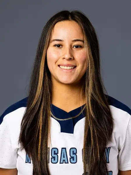 Elleana Navarro, Softball, Kansas City University