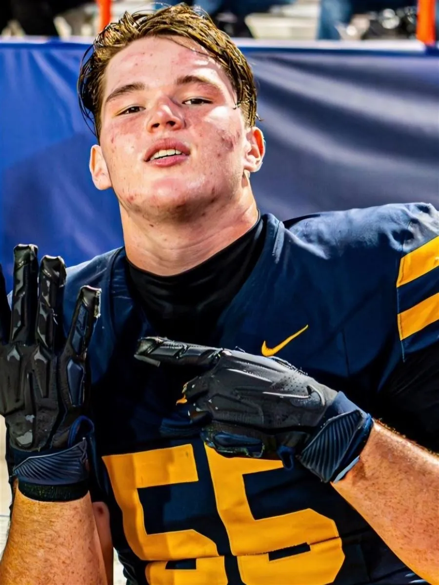 Logan Husband, Football, undefined