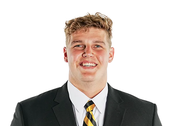 Tyler Skinner, Football, undefined