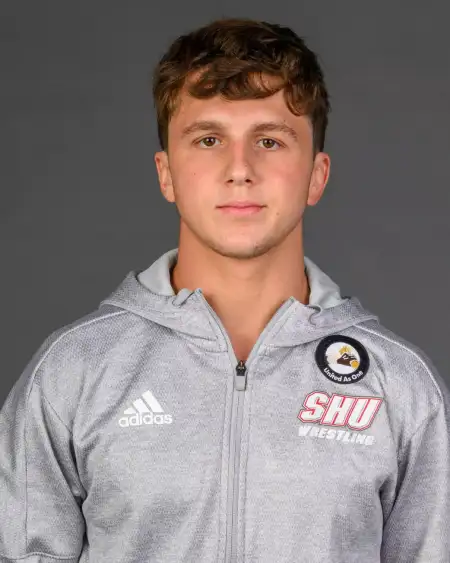 Tyler Hildebrandt, Wrestling, Sacred Heart University