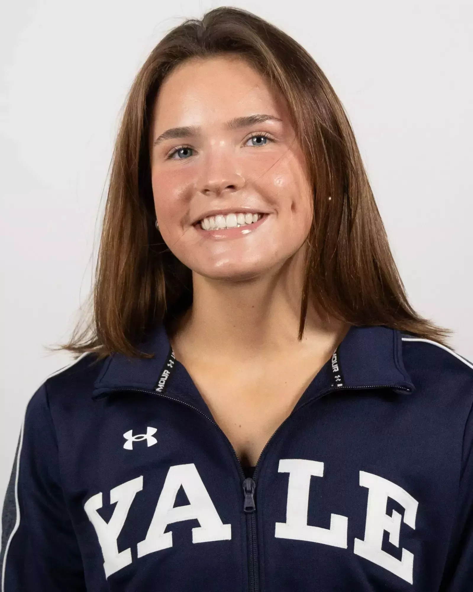 Lola Malarky, Swimming & Diving, Yale University