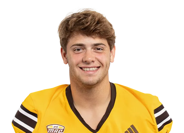 Gabe Welch, Football, undefined