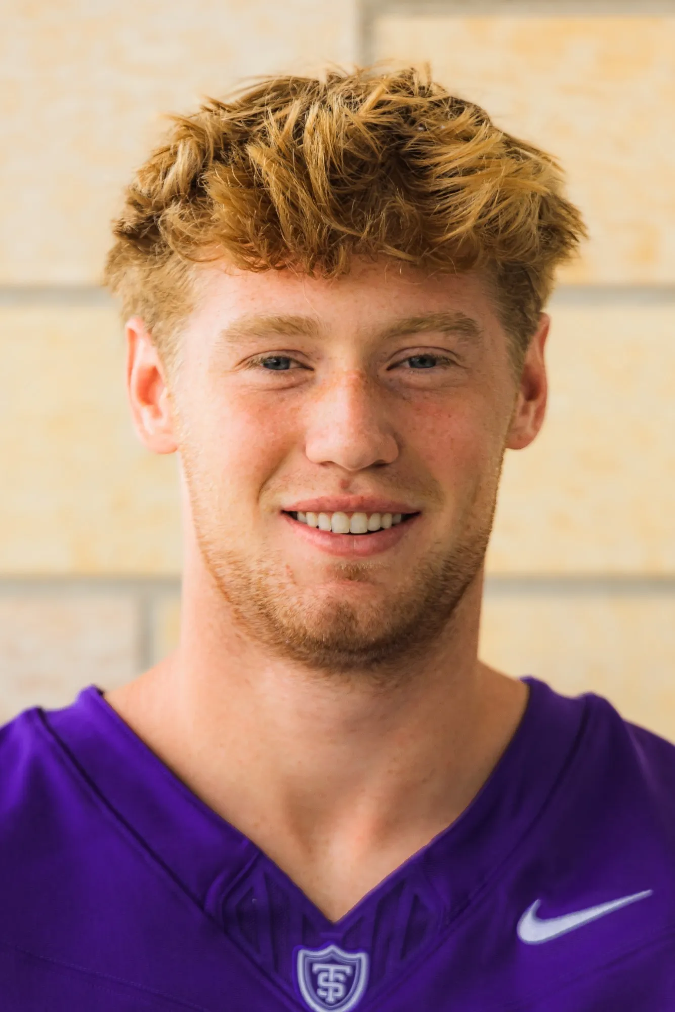 Dylan Kingston, Football, undefined