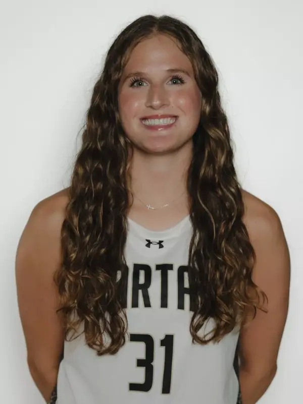 Hannah Holmes, Basketball, Manchester University