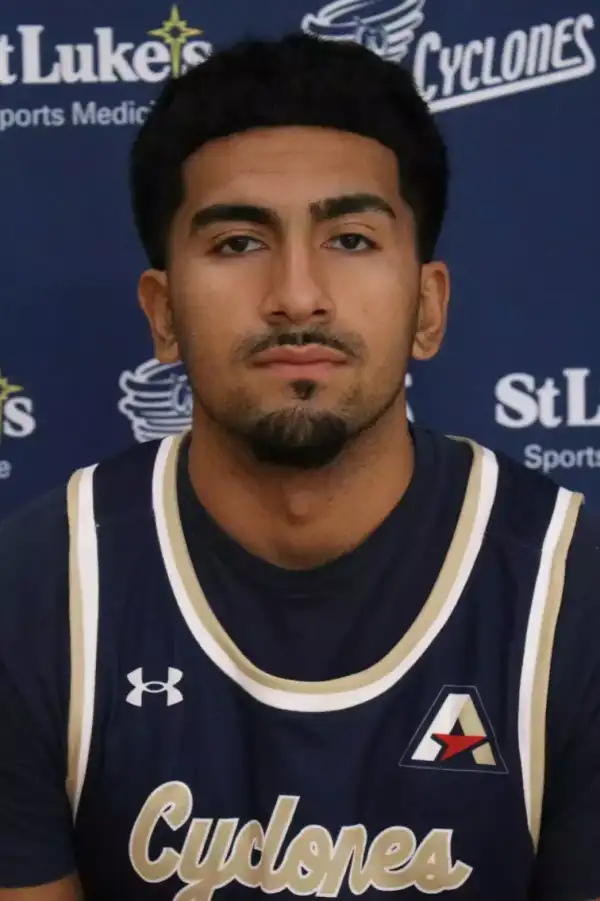 Jason Martinez, Basketball, Centenary University