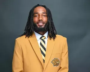 Bryce Robinson, Football, undefined