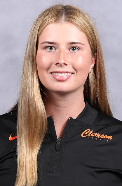 Sophie Clayton, Tennis, undefined