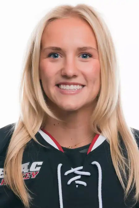 Antonina Dinges, Hockey, Harvard University