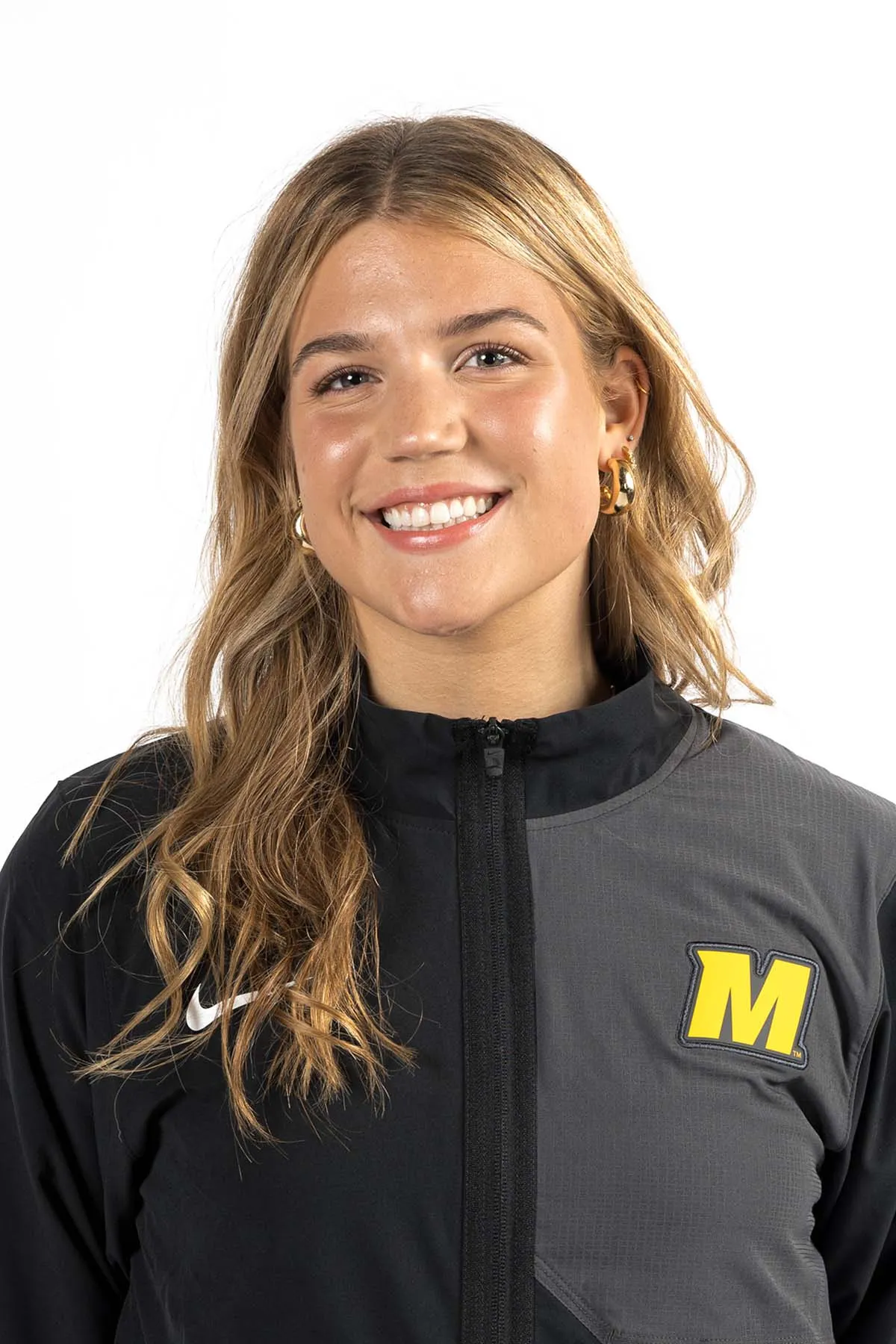 Maeve DeYoung, Swimming & Diving, undefined