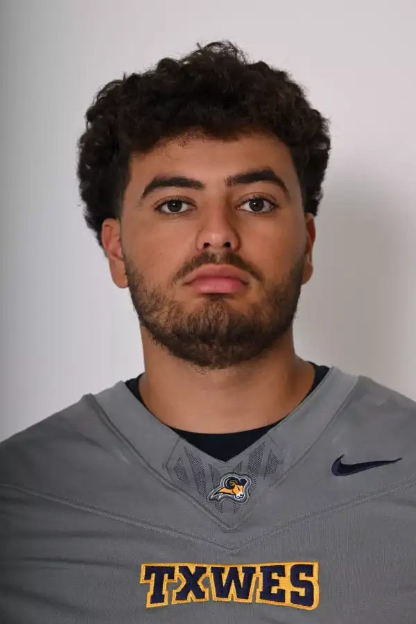 Alejandro Estrada, Football, Texas Wesleyan University