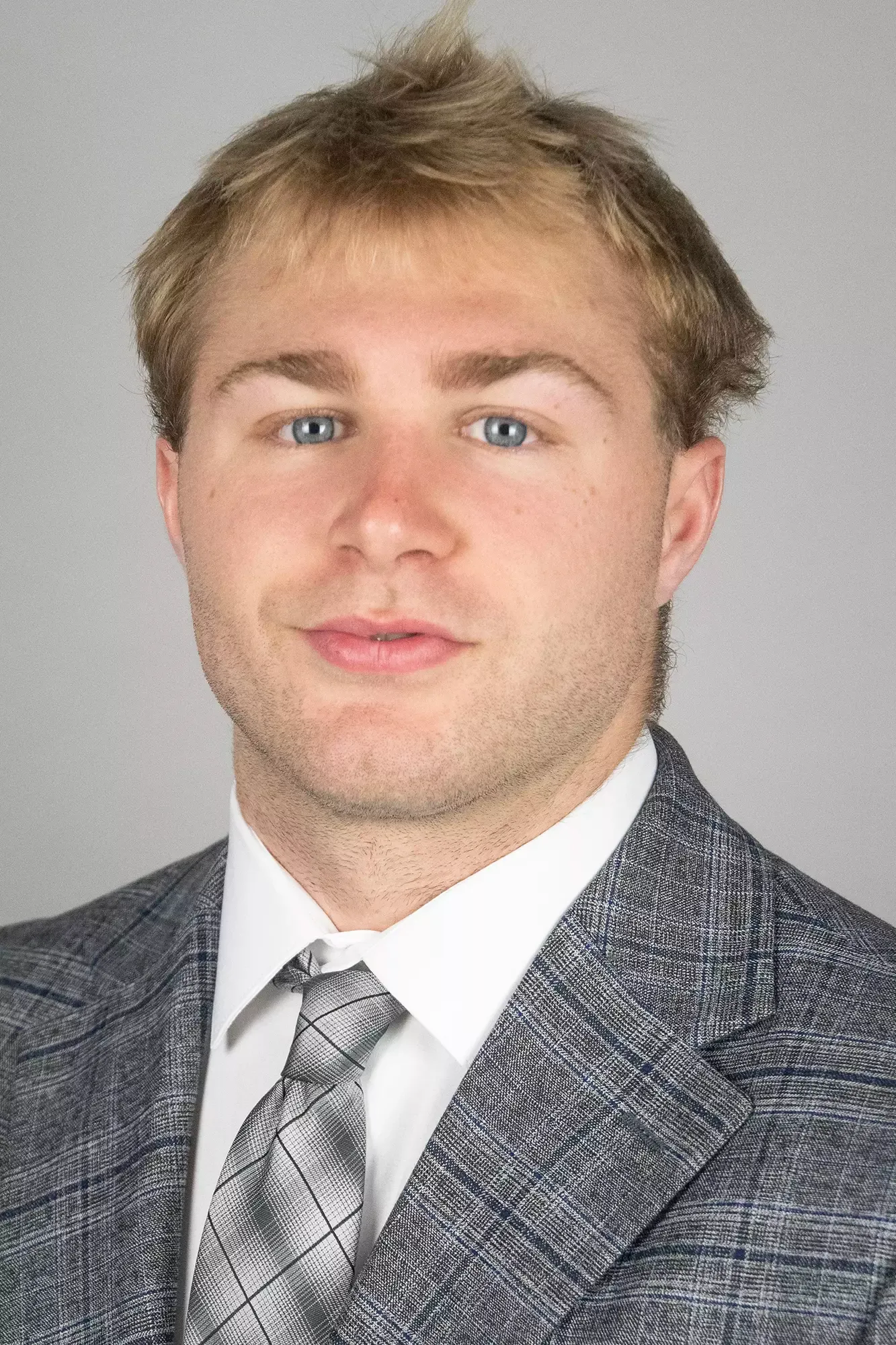 Tyler Robbins, Football, undefined