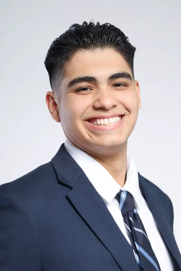 Victor Fuentes, Swimming & Diving, Saint Peter's University