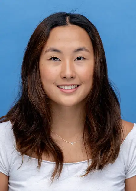 Hannah Lee, Fencing, Columbia University