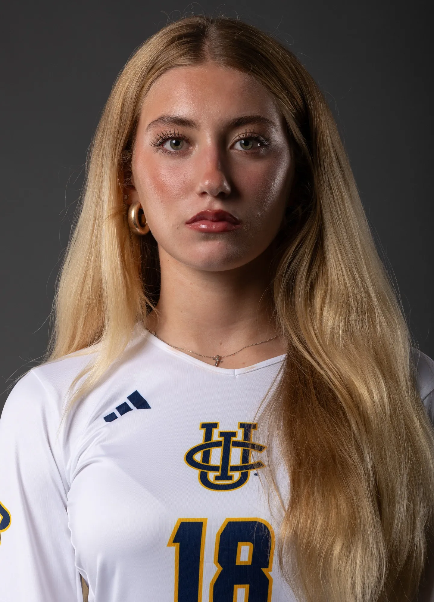 Angelina Dellutri, Volleyball, undefined