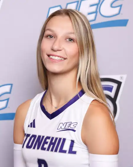 Gabi Polishuk, Volleyball, Stonehill College
