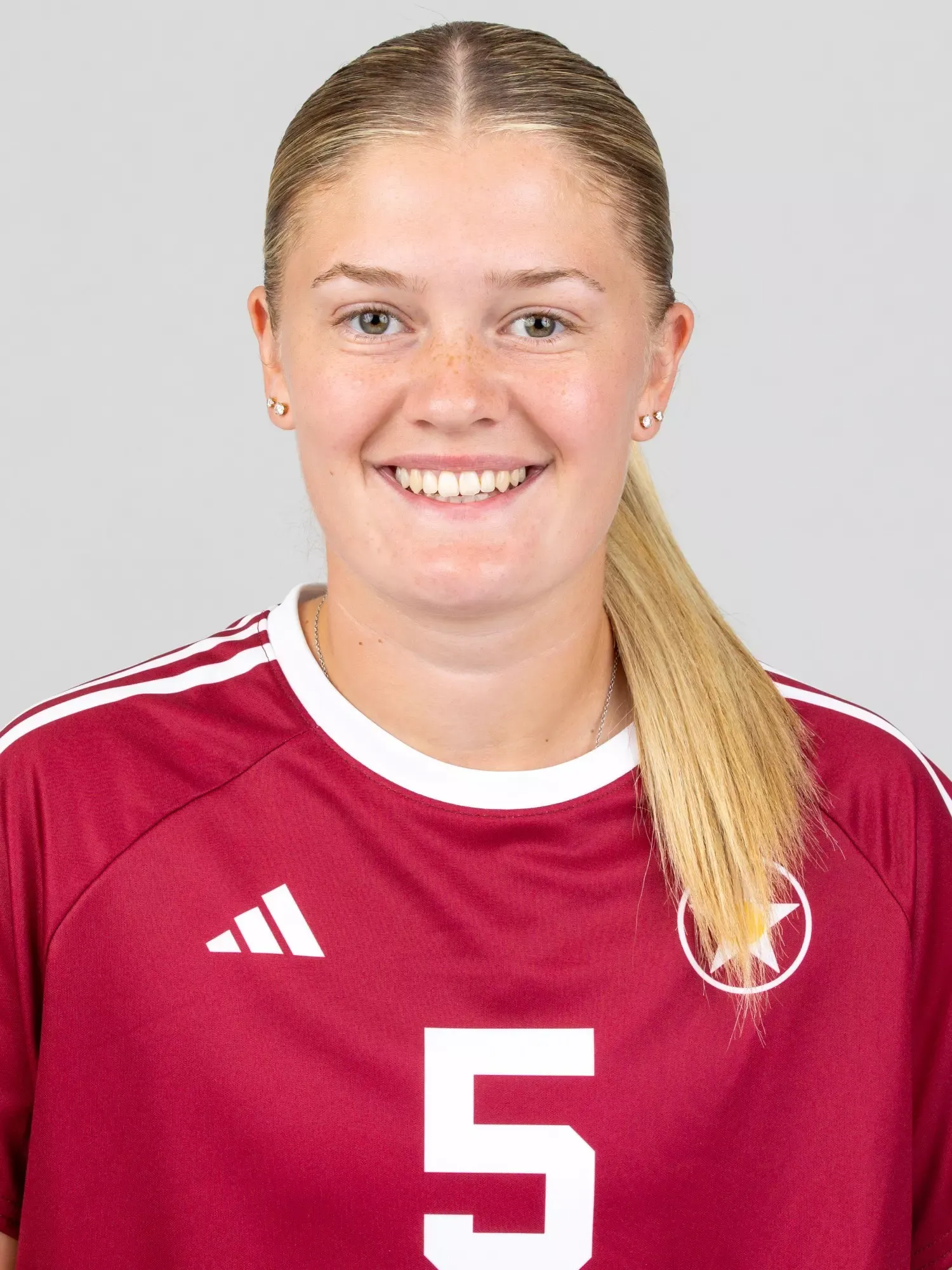 Beth Strutton, Soccer, undefined
