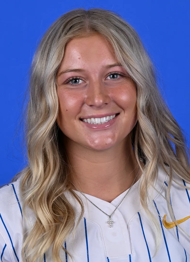 Addison Toczek, Softball, undefined