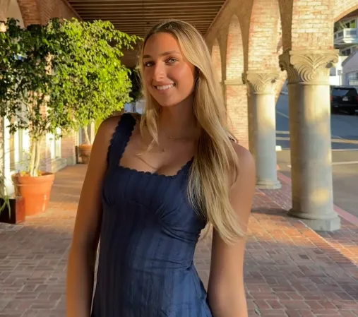 Elle Vandeweghe, Volleyball, undefined