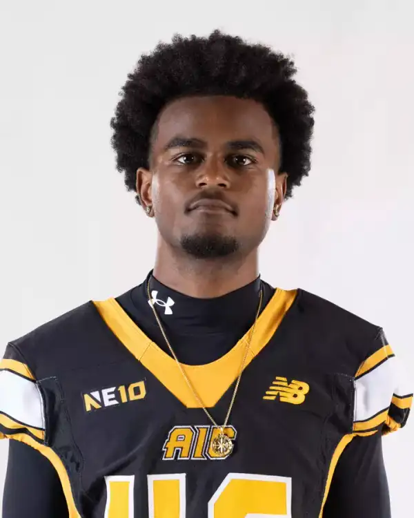 Crishon Fogle, Football, American International College