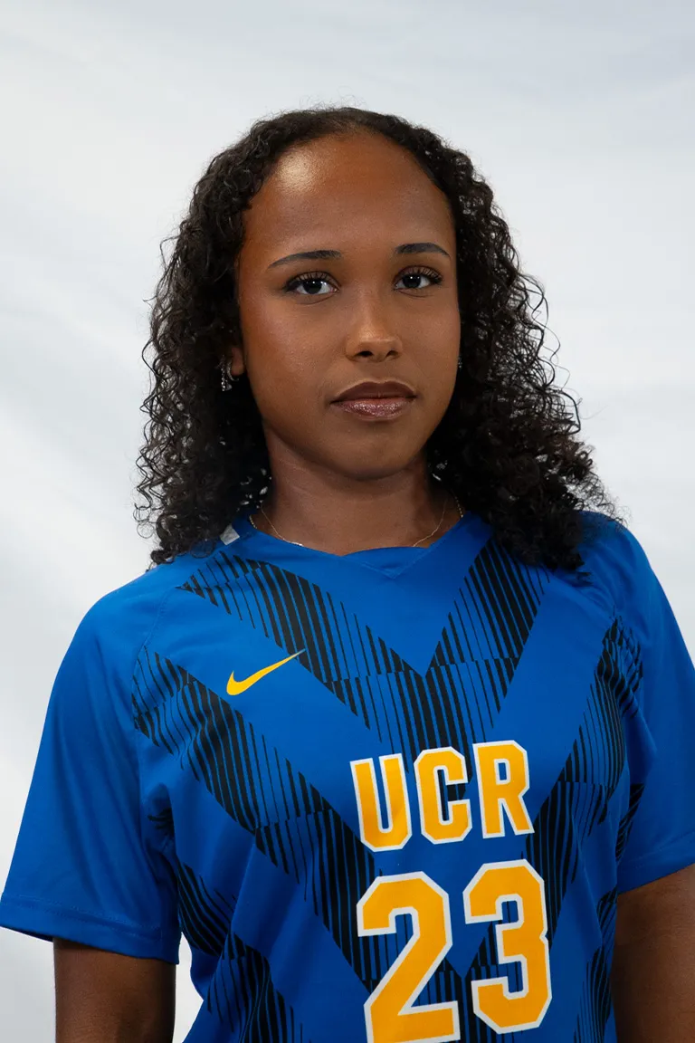 Arianna Dominguez, Soccer, University of California, Riverside