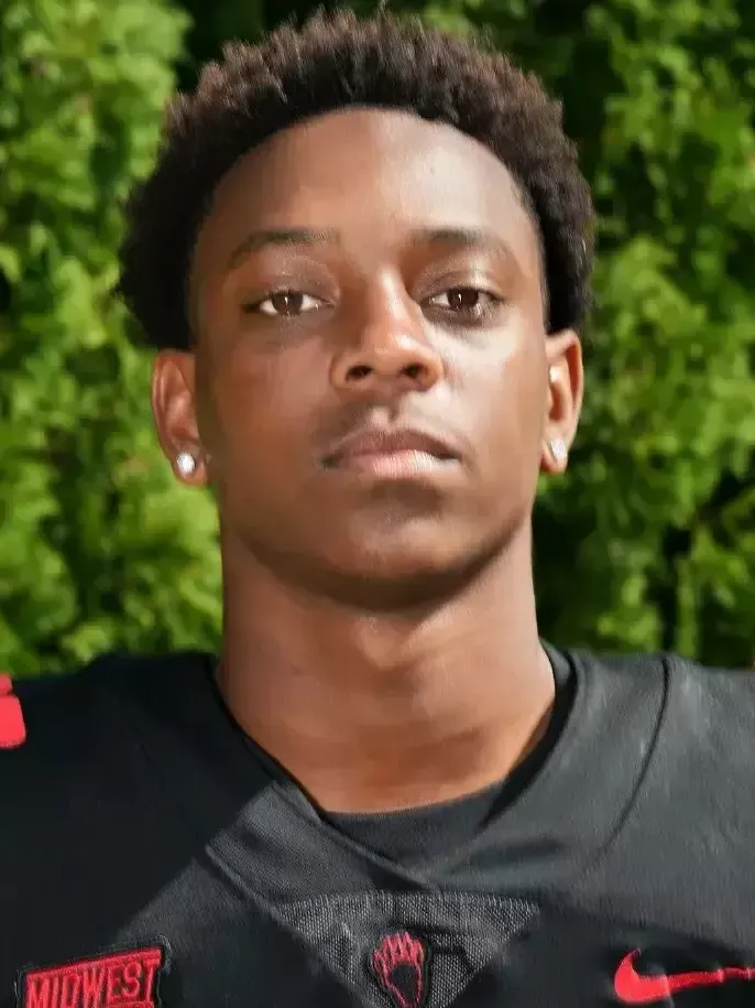 Quentin Robinson, Football, undefined