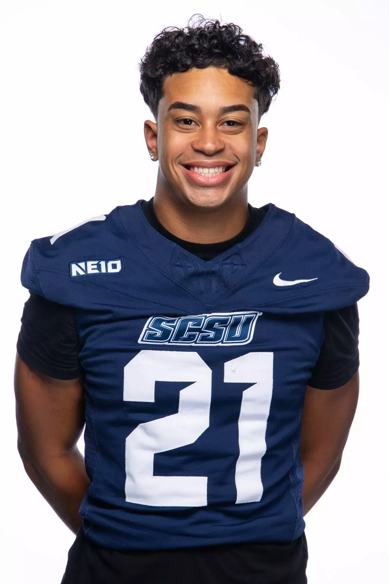 Anthony Hernandez, Football, undefined