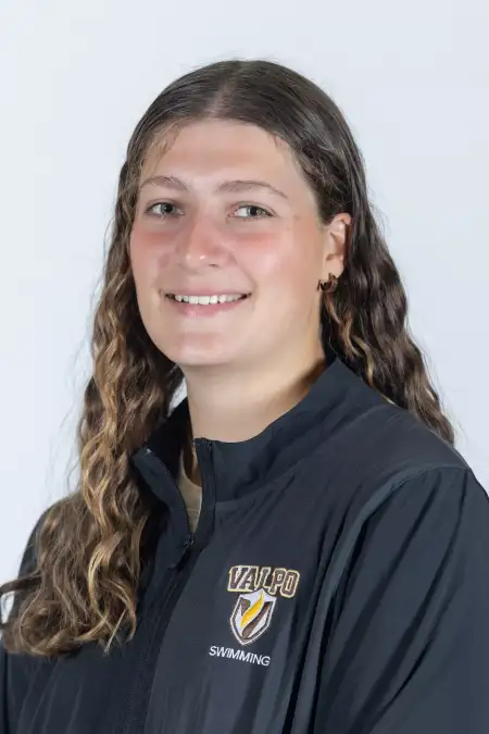 Tali Horesco, Swimming & Diving, Valparaiso University