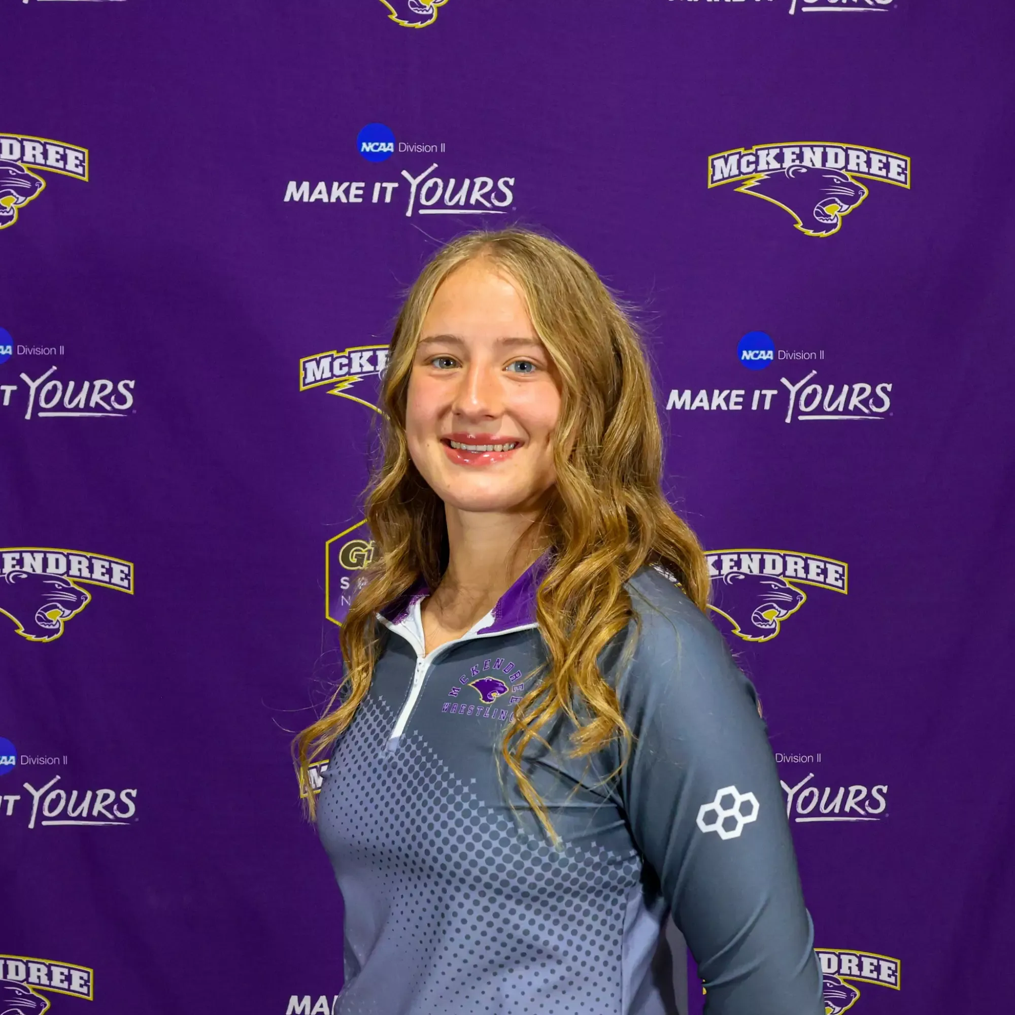 Elly Janovsky, Wrestling, undefined