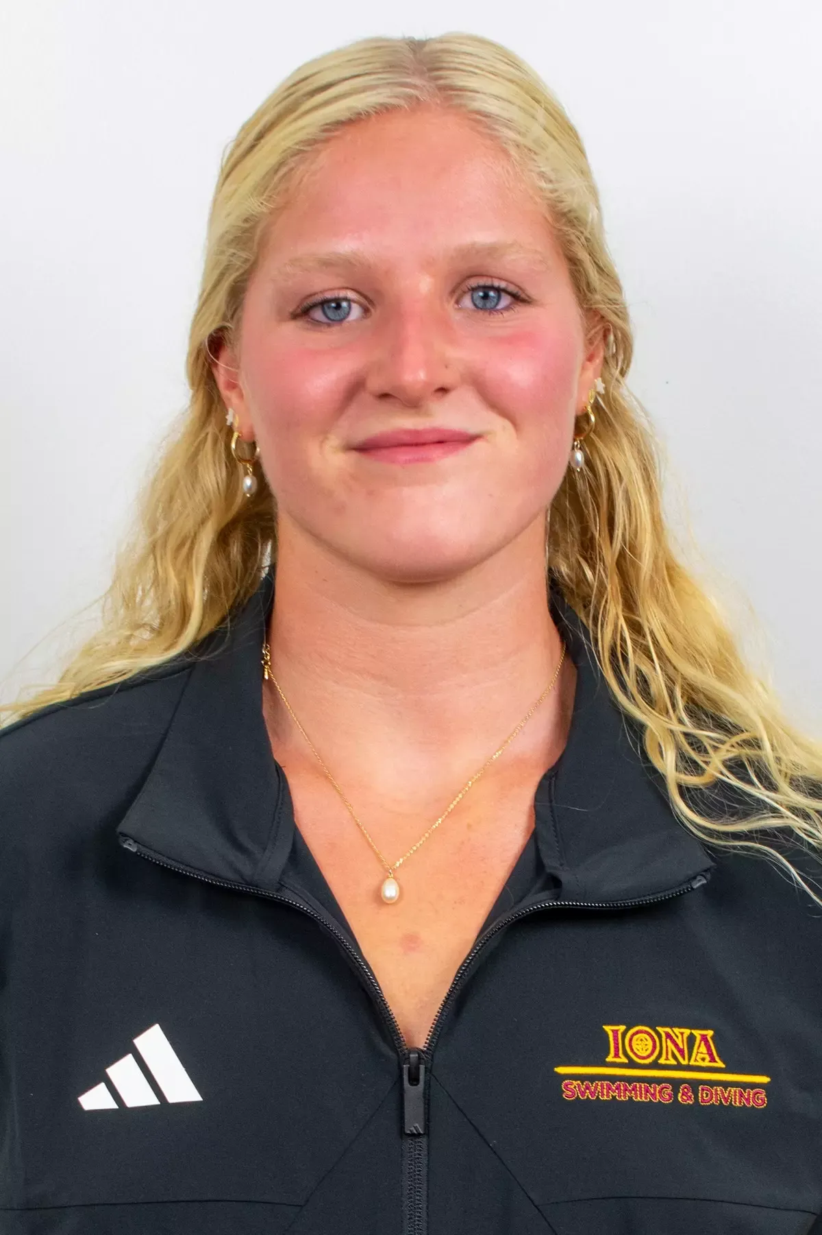 Julia Hulse, Swimming & Diving, Iona University