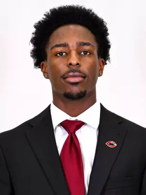 DJ Harvey, Basketball, University of Chicago