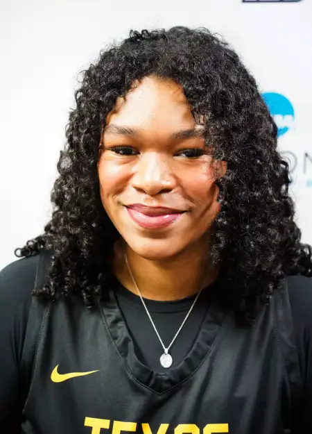 Zaria Solis, Basketball, Texas Lutheran University