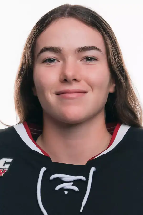 Izzy Whynot, Hockey, Harvard University