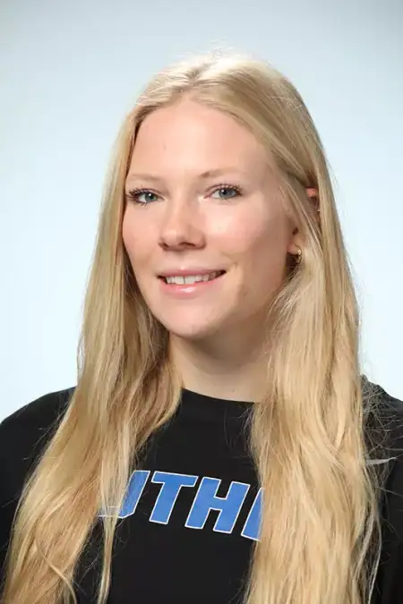 Aurora Decker, Basketball, Luther College