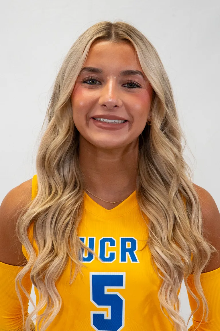 McKenna Giles, Volleyball, University of California, Riverside