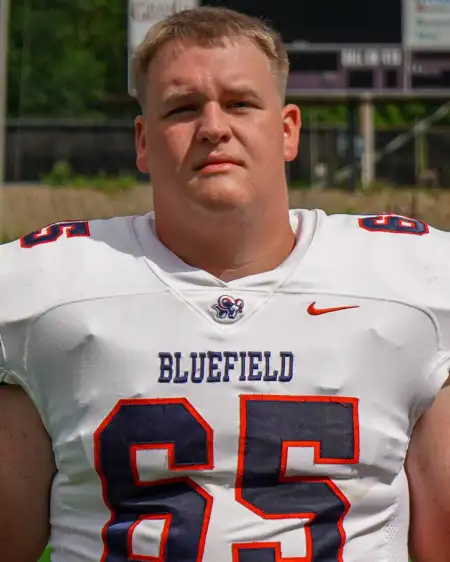 Hayden Lowe, Football, undefined