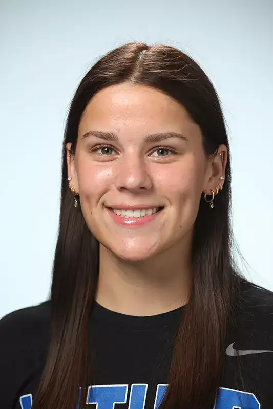 Betsy Gillette, Basketball, Luther College
