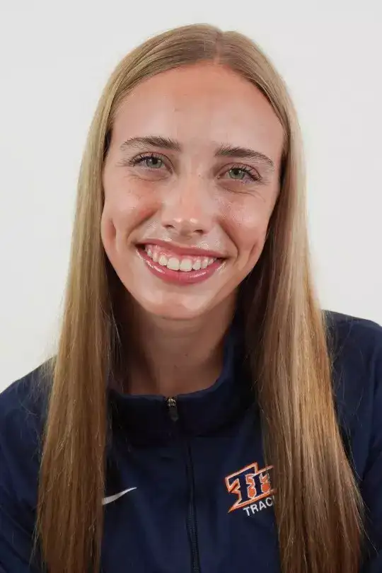 Fiona Holloway, Track and Field (O), California State University, Fullerton