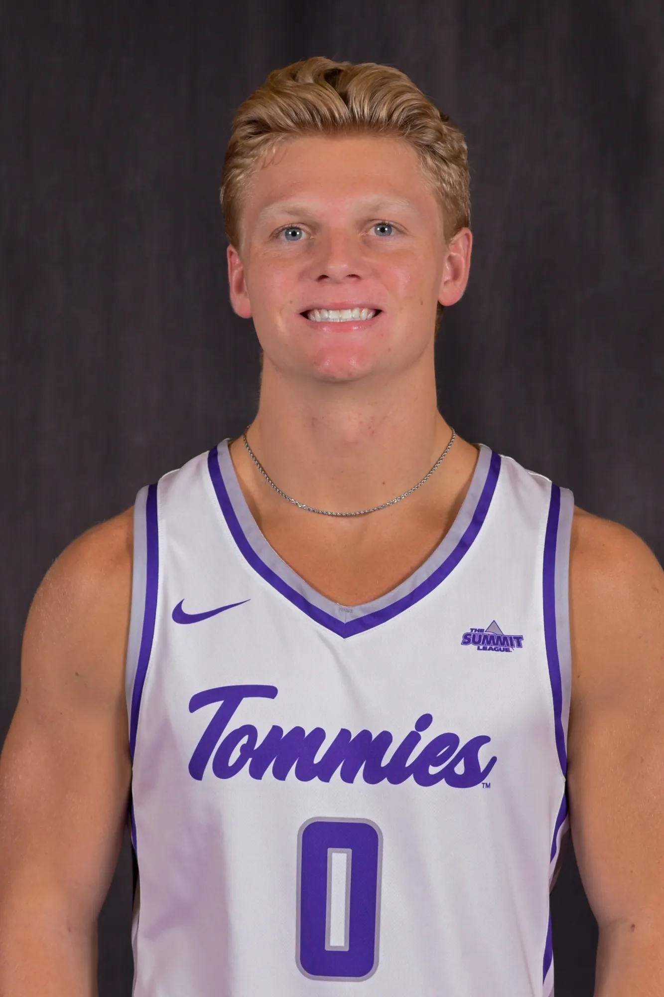 Brogan Madson, Basketball, undefined