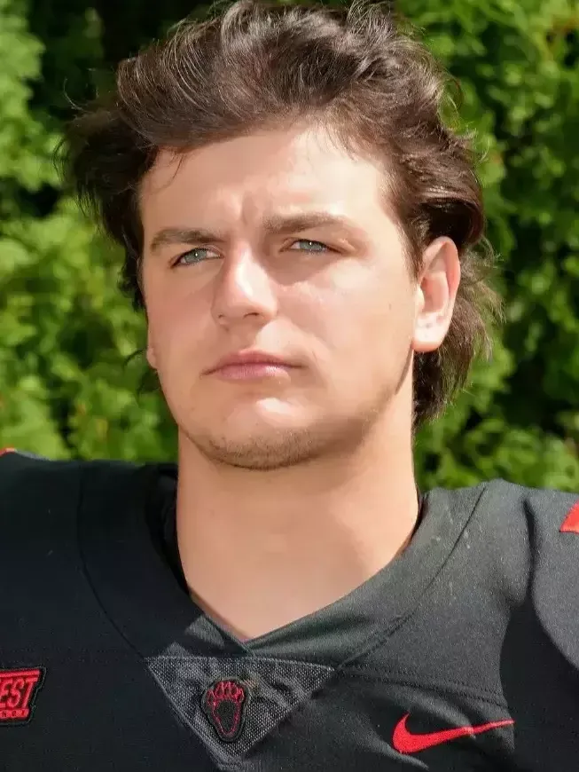 Eddie Devens, Football, undefined