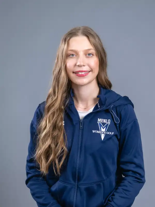 Laura Goertzen, Golf, Menlo College